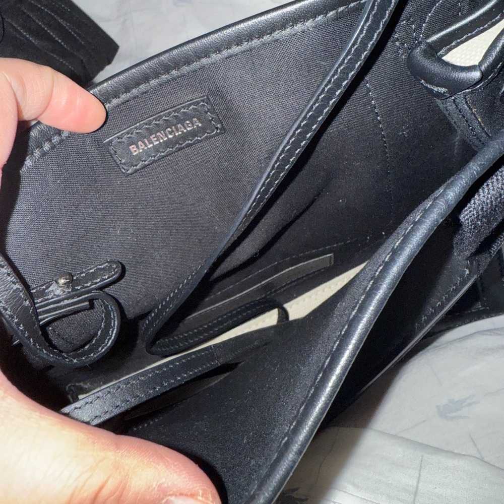 Balenciaga Black and Cream Tote - Picture 3 of 6